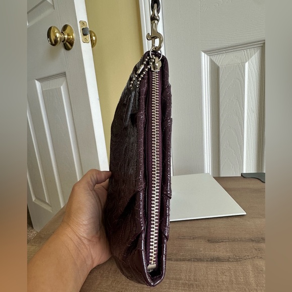 35. Coach Signature Patent Leather Large Wrislet, Dark Purple Color, EUC - Picture 4 of 9